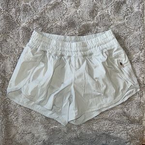 Lululemon Tracker Short Size 8, White